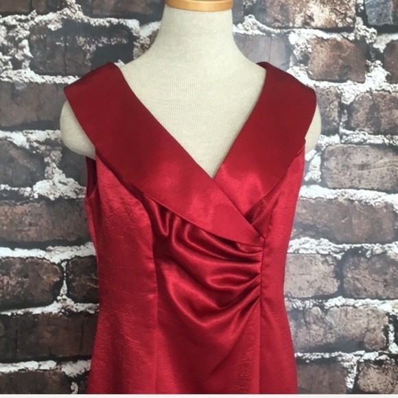GNW Dress Christmas Red Shine Sheath Sleeveless Ruched 10 - Picture 5 of 8